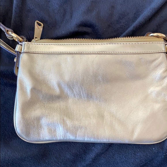 Ralph Lauren Gold crossbody - Picture 3 of 4